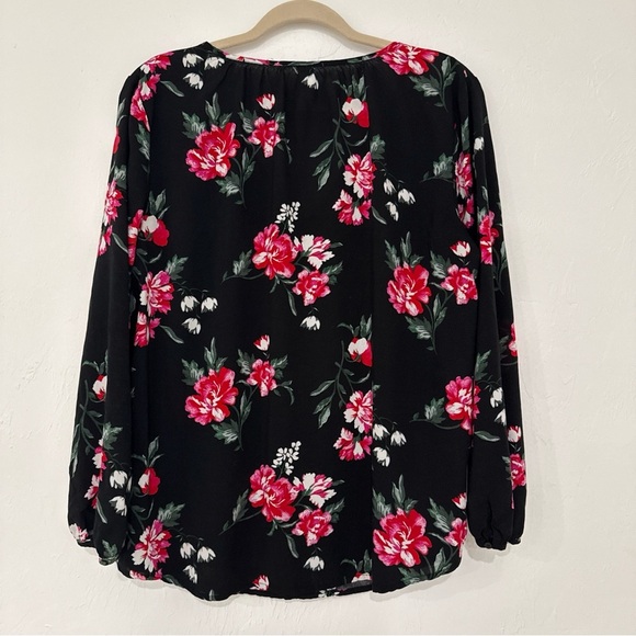 Old Navy Black Floral Blouse - Picture 4 of 8